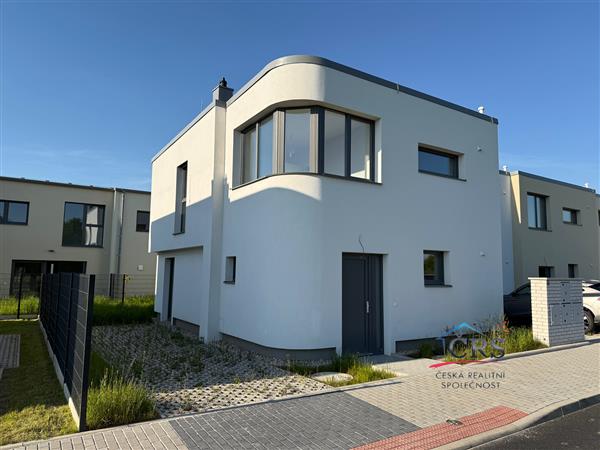 RD 4+kk, 2x parkovací stání, novostavba, žádaná lokalita Praha 10 - Kolovraty