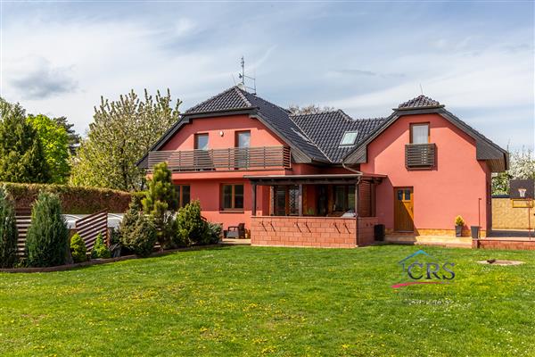 RD 8+1/G,B,T, ležící na pozemku o velikosti 840 m2, Přezletice - Praha východ