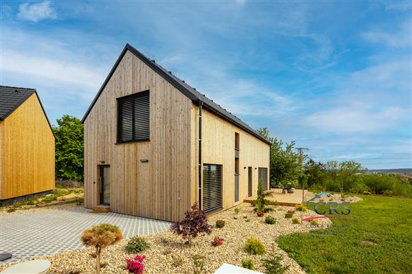 RD 4+kk/T, parkování pro 2 auta, Nová ves pod Pleší